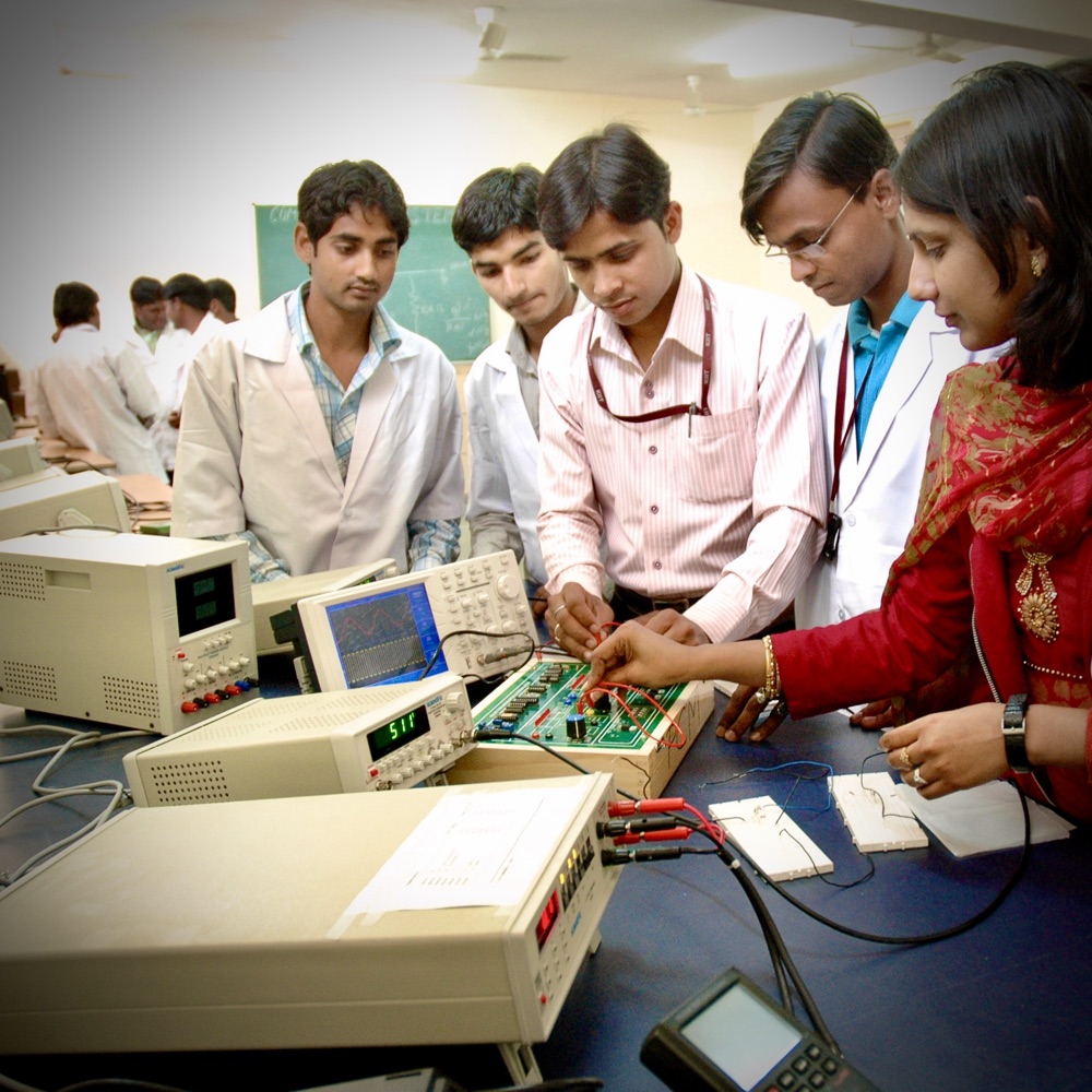 Inside a K-IIT laboratory