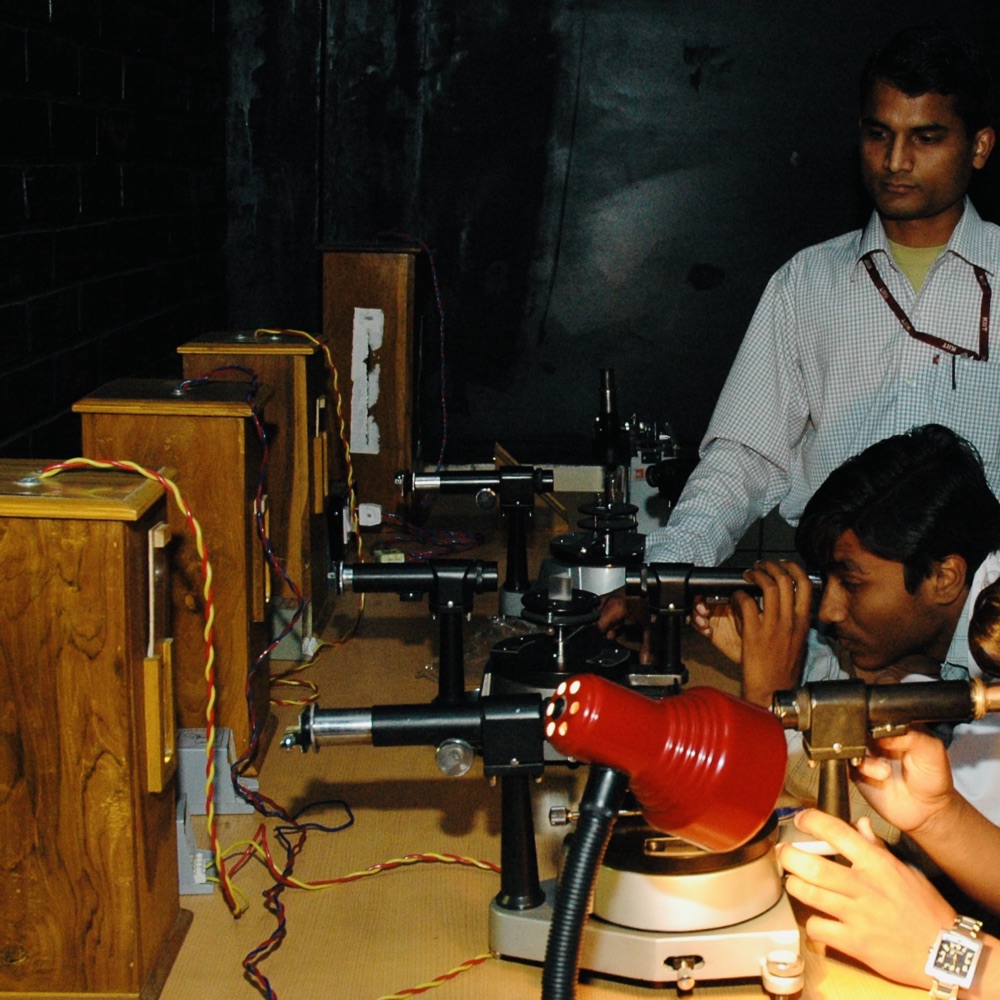 Inside a K-IIT laboratory